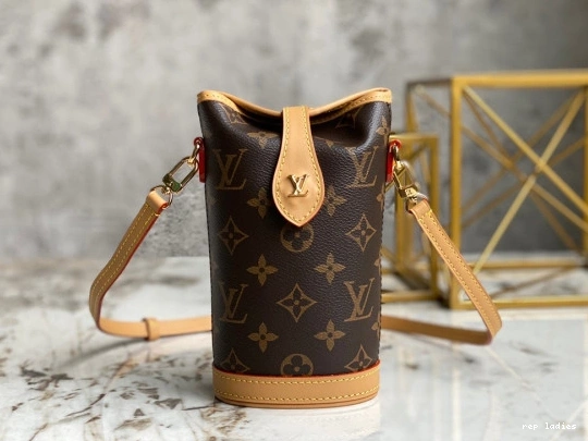 Cheap POUCH LOUIS ME FOLD VUITTON 0821